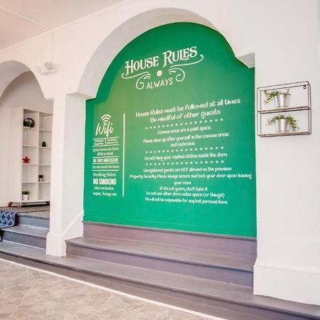 Women Only Rooms - Men Only Rooms - Free Wifi - Coffee Parking - Lockers Miami Exterior foto